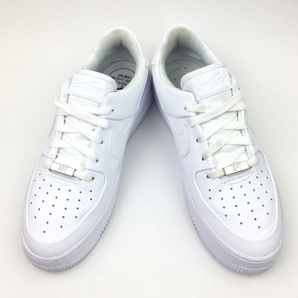 Nike Shoes - NIKE Air Force 1 Sneaker sz 9